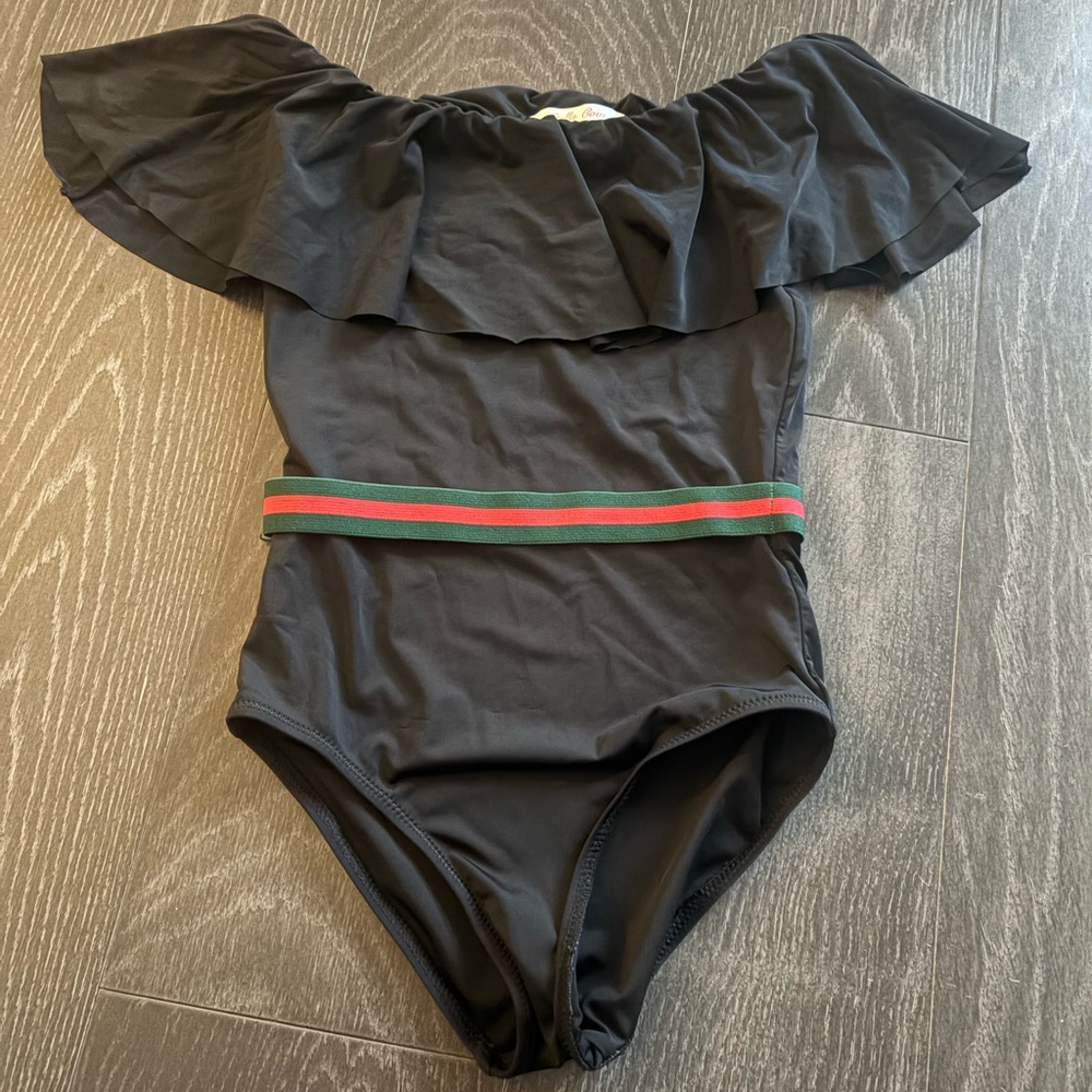 Stella Cove Black Ruffled Swimsuit, Designer Inspired Green/Red Belt, Size 8